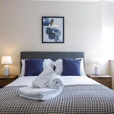 Modern And Stylish 1 Bed Apartment Манчестър Екстериор снимка