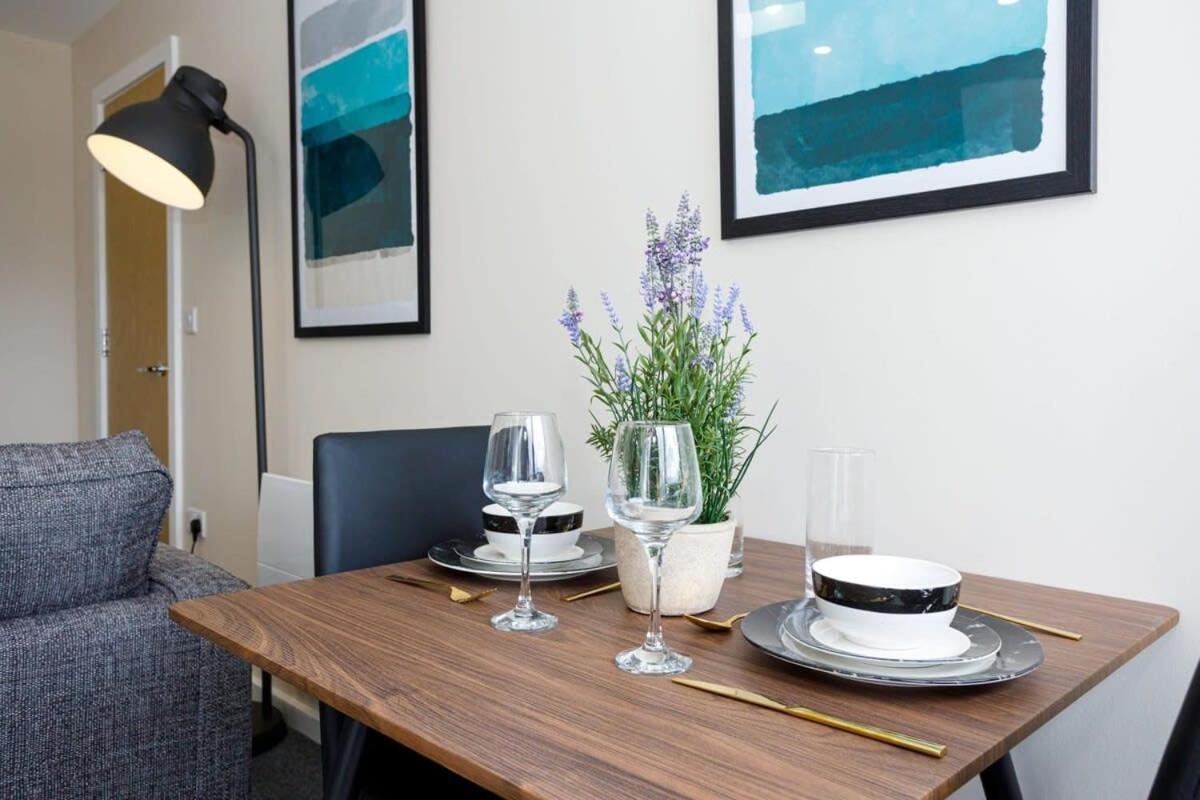 Modern And Stylish 1 Bed Apartment Манчестър Екстериор снимка